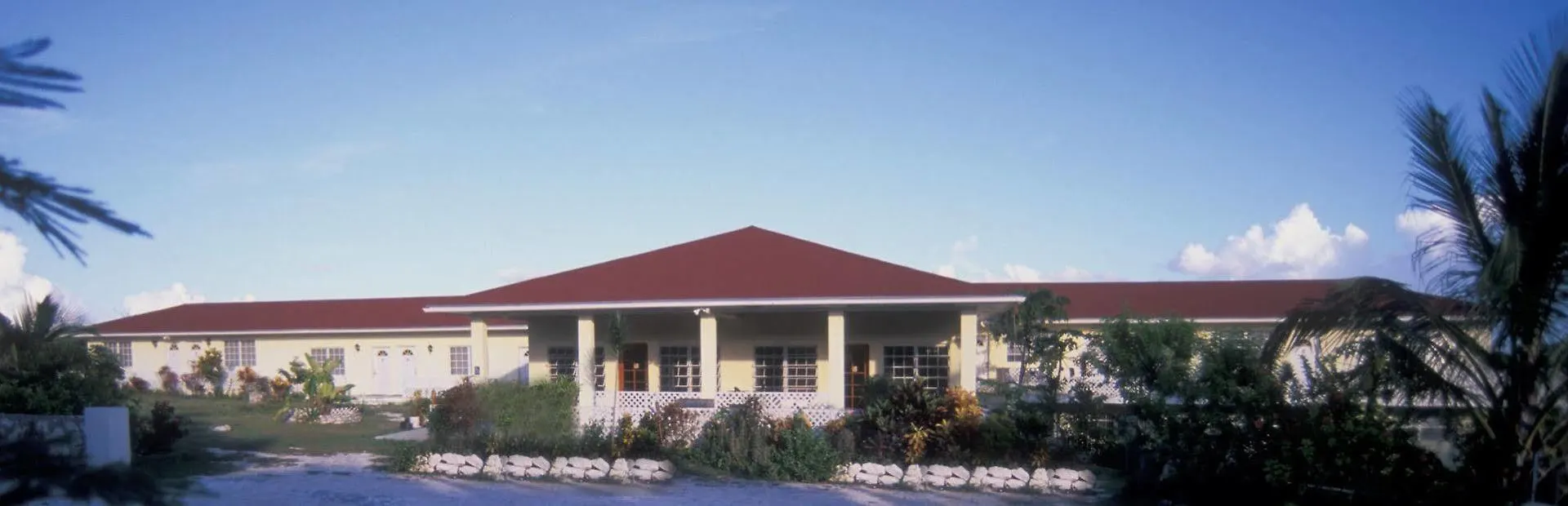 Hotel Surfers Manor Gregory Town